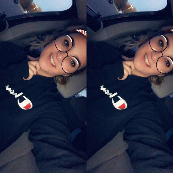 Meet your Posher, Sasha - Picture 1 of 1